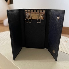【中古品】プラダ 6連キーケース　訳ありの画像