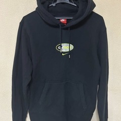 アトモスナイキ限定パーカーの画像