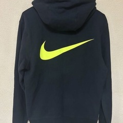 アトモスナイキ限定パーカーの画像