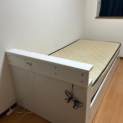 東京インテリア　ベッドフレーム　ニトリ　マットレスの画像