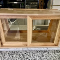 ニトリ 木製ディスプレイケース(美品)の画像