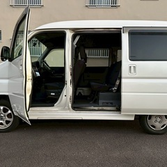 フル装備お買い得車☆AT車！月々8千円〜分割可‼️大人気の軽ハコバン入りました！車検2年付き‼️【名義変更代込み】車内広い！人気のホンダ バモス ホビオ☆集中ドアロック☆HDDナビ付き☆走行中DVD見れます☆ETC付き☆バックカメラ付き☆両側スライドドア☆ドラレコ付き！☆そのまま乗って帰れます‼️の画像