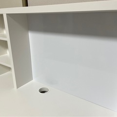 IKEA ミッケ　学習机　ホワイト／ターコイズの画像