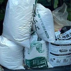 籾殻30L袋パンパン200円①