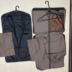 【P.I.D ガーメントバッグ】　ナイロン製のスーツ収納バッグの画像