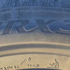 VRX3 ‼️205/65R16‼️ 東北6県無料配送対応‼️爆安‼️最終値下げ‼️②超超超バリ溝❗ 国産ブリジストン VRX3❗ アルミ付き 国産 タイヤ !!　スタッドレスの画像