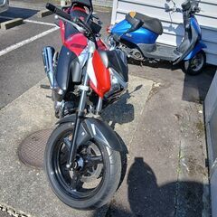 Suzuki gsr 250の画像