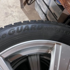 215/60R17スタッドレスタイヤ4本の画像