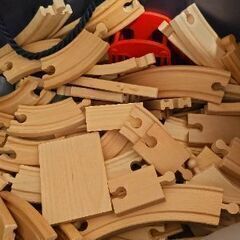 ブリオ　レール・高架・駅・踏切・人・背景などの画像