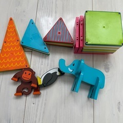 ピタゴラス 磁石ブロックセット（どうぶつパーツ付き・一部欠品あり） の画像