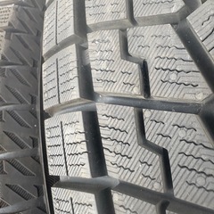 イボ付き❗️185/70/14冬ヨコハマの画像