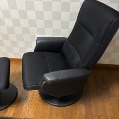 パーソナルチェア　オットマン付きの画像