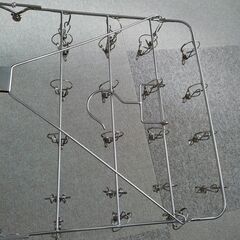 ユーズド　ステンレスピンチハンガー　ピンチ44個の画像