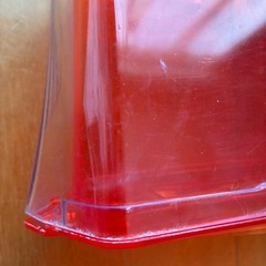 ガイアの水135 使用感はありますが、洗浄乾燥済みです 水アカのカルシウム分は、専用洗剤を使えば落ちるかと思います 画像の通り一部突起が欠けていますが、使用に支障はない部分です  フィルターを試したいけど 正規ルートで新品本体を買う前に 試してみたいという方への画像