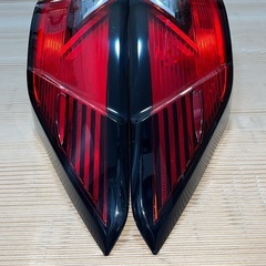 TOYOTA トヨタ ZSG10 カローラクロス 純正 LED テールランプ テールライト 左右 外側 HASCO16-179　MXGA10 ZVG11/ZVG13/ZVG15/ZVG16の画像