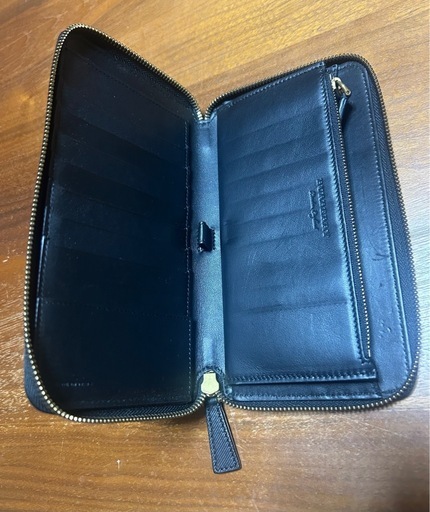 バーバリー 長財布