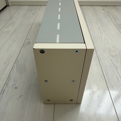 トミカ駐車場 おもちゃた棚の画像