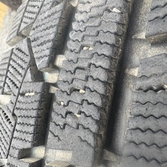 225/55/17冬トーヨーの画像