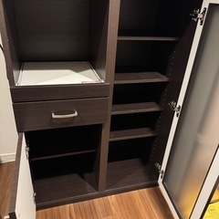 【11月2日・3日にお取引可能な方優先】食器棚  の画像