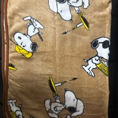 スヌーピーの膝掛けの画像