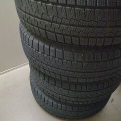 185　65　15　スタッドレスタイヤ　アルミ付　2024　フリード等に。　185/65/15　185-65-15　4本セット　バリ山の画像