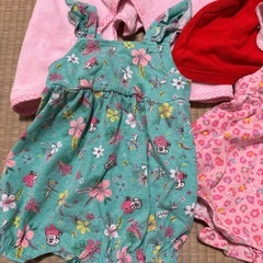 ベビー秋冬服　ミニーちゃん　まとめ売り　70〜80サイズ　4枚セットの画像
