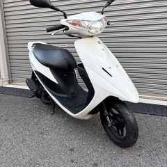 4324.アドレスv50 白メーター　バッテリー、シート新品　リアウイング付属　千葉県柏市　即日配送、自走引き取りも可能の画像