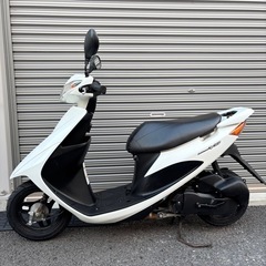 4324.アドレスv50 白メーター　バッテリー、シート新品　リアウイング付属　千葉県柏市　即日配送、自走引き取りも可能の画像