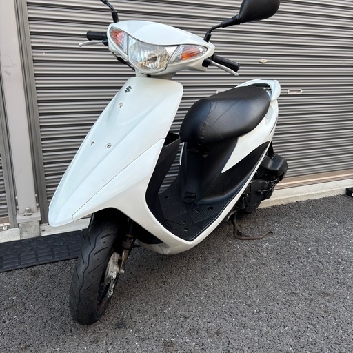 4324.アドレスv50 白メーター　バッテリー、シート新品　リアウイング付属　千葉県柏市　即日配送、自走引き取りも可能