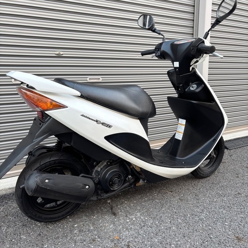 4324.アドレスv50 白メーター　バッテリー、シート新品　リアウイング付属　千葉県柏市　即日配送、自走引き取りも可能