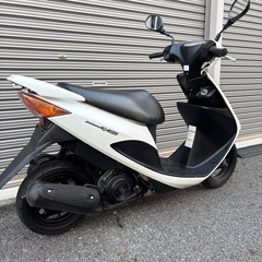 4324.アドレスv50 白メーター　バッテリー、シート新品　リアウイング付属　千葉県柏市　即日配送、自走引き取りも可能の画像