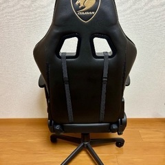 COUGAR ゲーミングチェアの画像