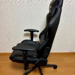 COUGAR ゲーミングチェアの画像