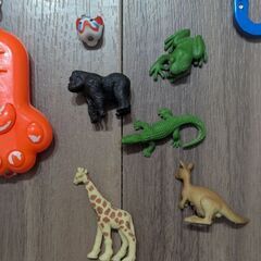 【譲】ハンドメイド素材　インテリア雑貨　動物　チャーム　輪ゴム　菓子缶　ベルトの画像