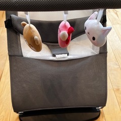 おもちゃ付きバウンサー
の画像