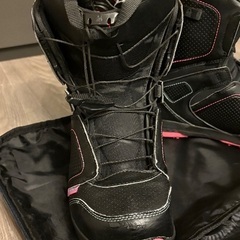 レディーススノボセット(ボード・バインディング・ブーツ・ケース)の画像