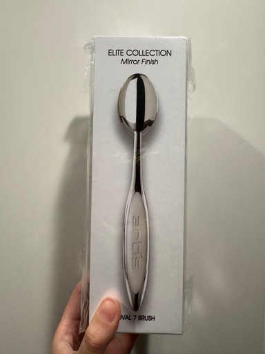 artis oval 7 メイクアップブラシ