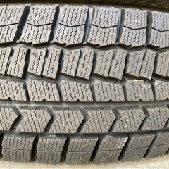 【未使用に近い】DUNLOP 185/65R15 24年製冬タイヤ　バリ溝　バリ山の画像