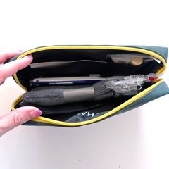 【新品未使用】タイ国際航空 ビジネスクラス  THANN ポーチ ダークグリーン 未使用  アメニティの画像