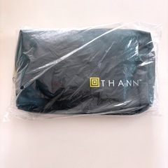 【新品未使用】タイ国際航空 ビジネスクラス  THANN ポーチ ダークグリーン 未使用  アメニティの画像