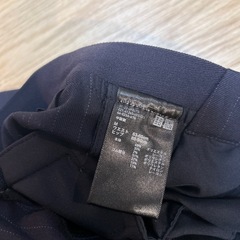 UNIQLO スラックス　ゴムの画像
