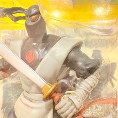 フットソルジャー 「ティーンエイジ・ミュータント・ニンジャ・タートルズ」 バトラクション MT-06  商品解説■「ミュータント・タートルズ」バトラクションに、フットソルジャーがラインナップ。  【セット内容】 フィギュア本体、フットボウガン、フットソード、フットブレード、説明書  【商品詳細】 サイズ：全高約14cm ※キャラクターカード封入  商品として未開封で自宅保管れていたものです。  未開封ですが、フィギュアを固定していた輪ゴムの劣化や経年のの画像