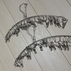 美品　ステンレスピンチ付きハンガー 22個セットの画像