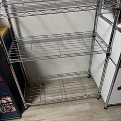 銀ラックの画像