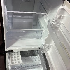 🟦冷蔵庫番号26 SHARP 2020年製 黒色 大阪府内全域配達無料 保管場所での引取は値引きしますの画像