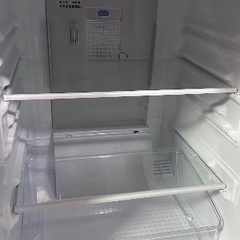 🟦冷蔵庫番号26 SHARP 2020年製 黒色 大阪府内全域配達無料 保管場所での引取は値引きしますの画像