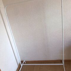 スリム ハンガーラックの画像