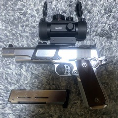 MGC ニッケルフィニッシュm1911 カスタムガバメント　スコープ付きの画像