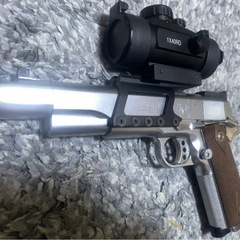 MGC ニッケルフィニッシュm1911 カスタムガバメント　スコープ付きの画像