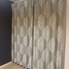 カーテンの画像